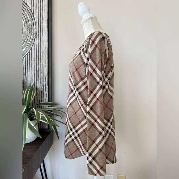 Gorilla Cat Tan, White, Black and Red Plaid V-neck Top size small - Picture 2 of 6